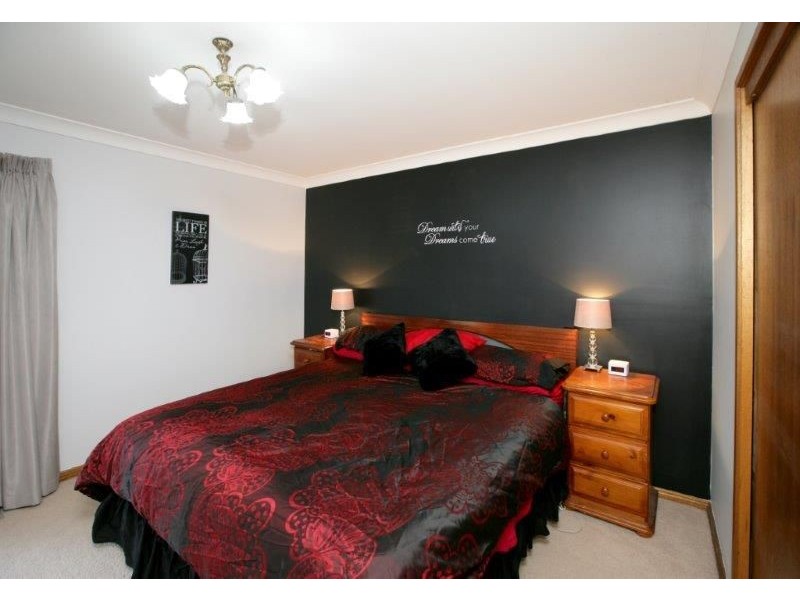 19 Lincoln Avenue, Tolland Heights, Wagga Wagga NSW 2650