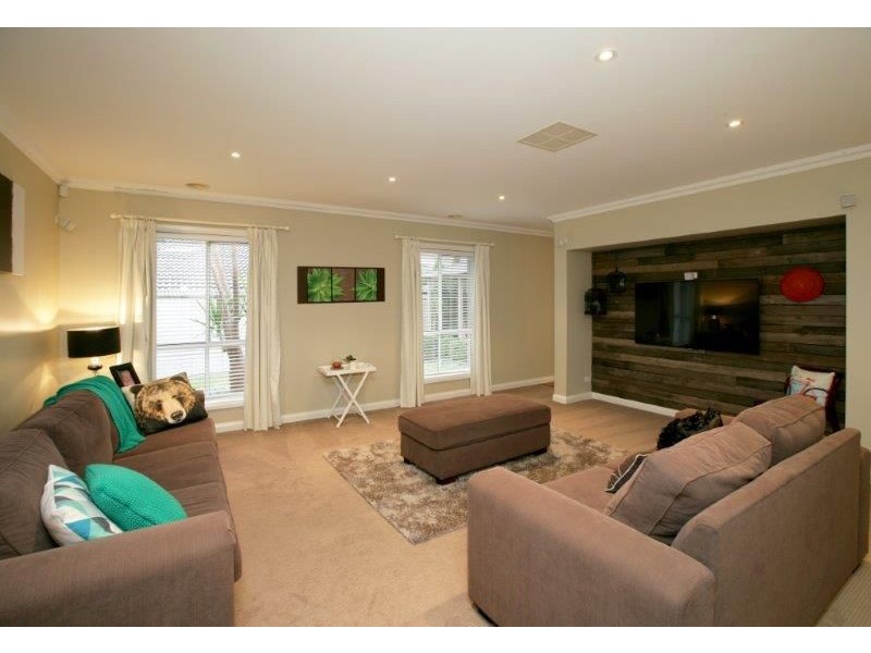 32 Bedervale Street, Bourkelands NSW 2650