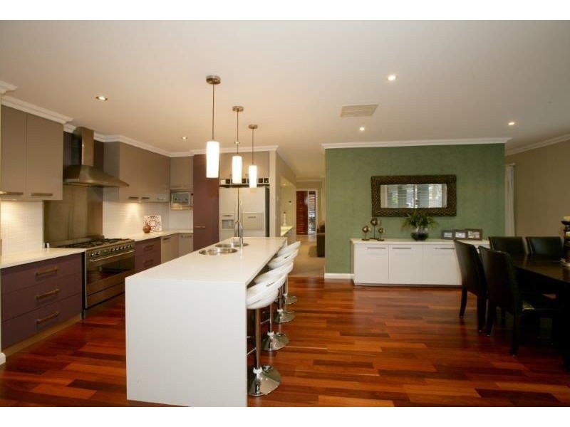 32 Bedervale Street, Bourkelands NSW 2650