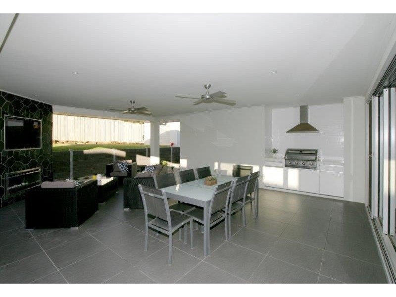 13 Samson Avenue, Estella NSW 2650