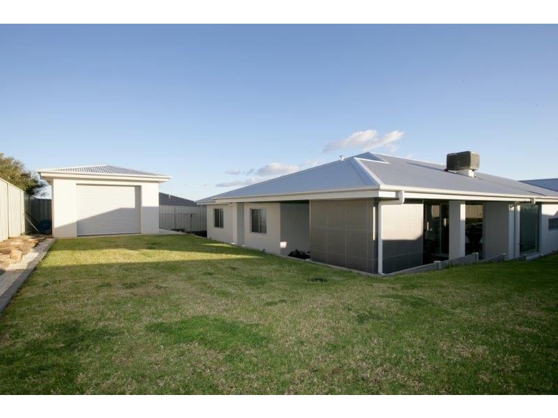 13 Samson Avenue, Estella NSW 2650