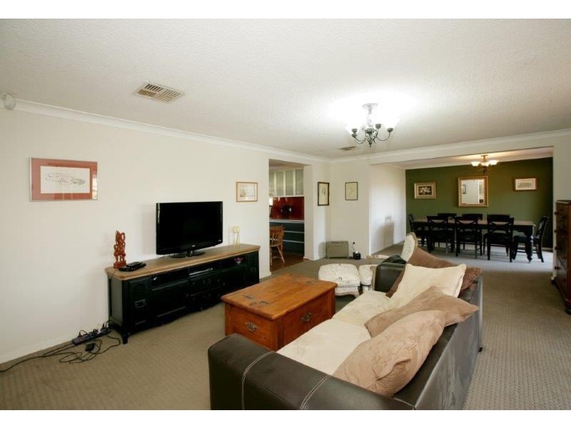 12 Brunskill Road, Lake Albert, Wagga Wagga NSW 2650