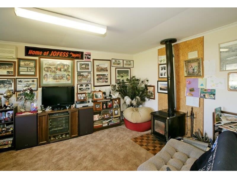 “Belhaven” Boiling Down Road, Lake Albert NSW 2650