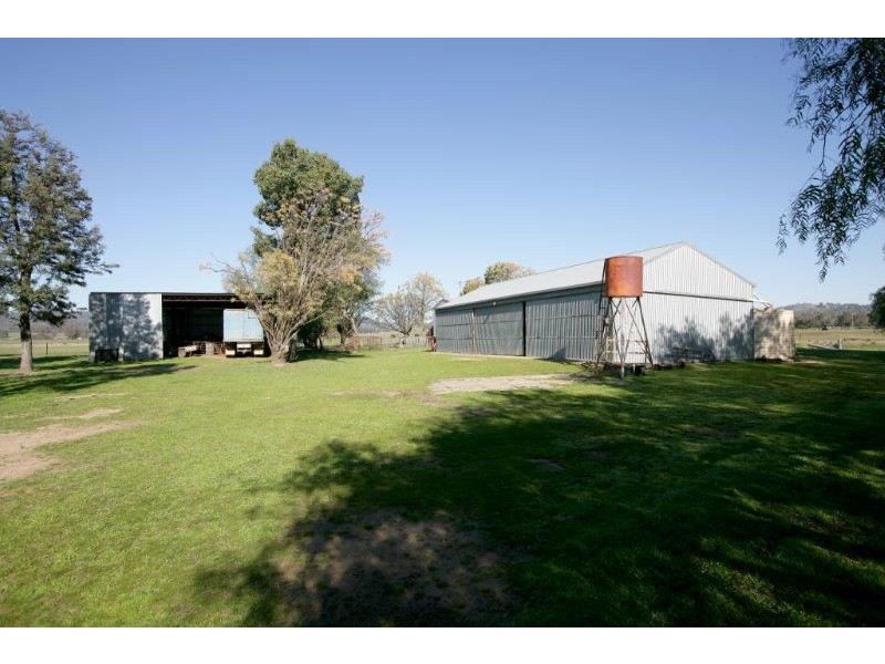 “Belhaven” Boiling Down Road, Lake Albert NSW 2650