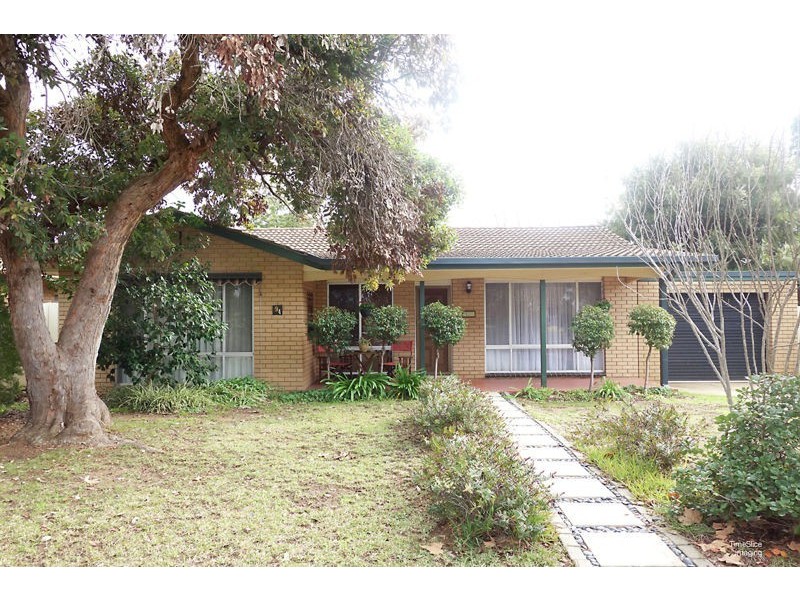 94 Jasmin Crescent, Lake Albert NSW 2650