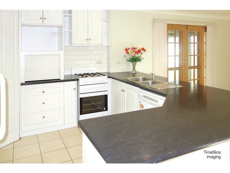 94 Jasmin Crescent, Lake Albert NSW 2650