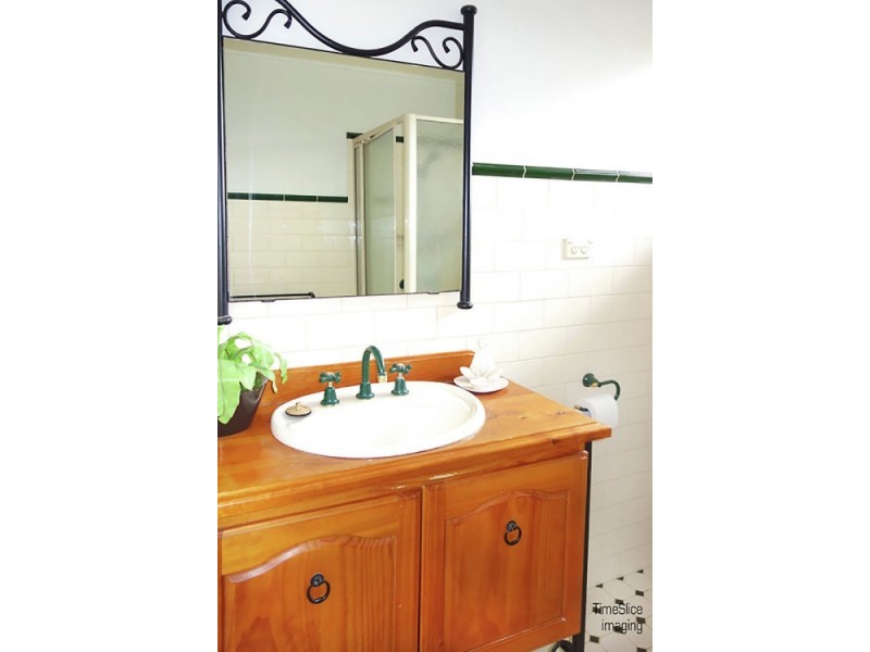 94 Jasmin Crescent, Lake Albert NSW 2650