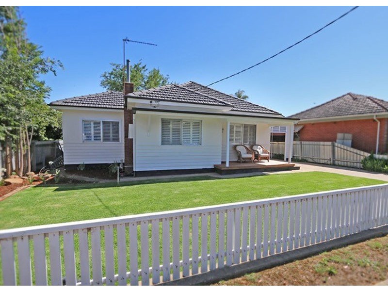 55 Hardy Avenue, Central, Wagga Wagga NSW 2650