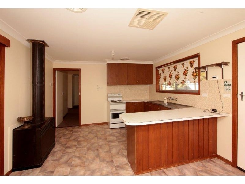 4 Waratah Crescent, Coolamon NSW 2701