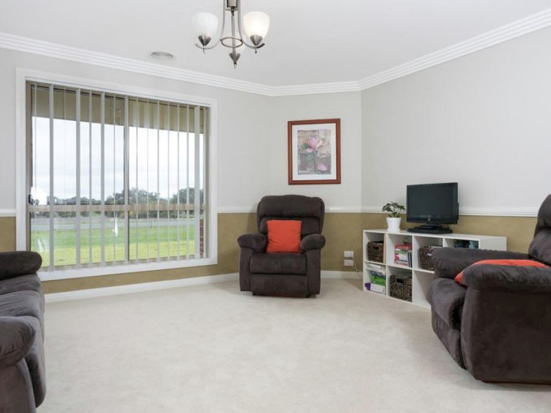 27 Indigo Drive, Springvale, Wagga Wagga NSW 2650