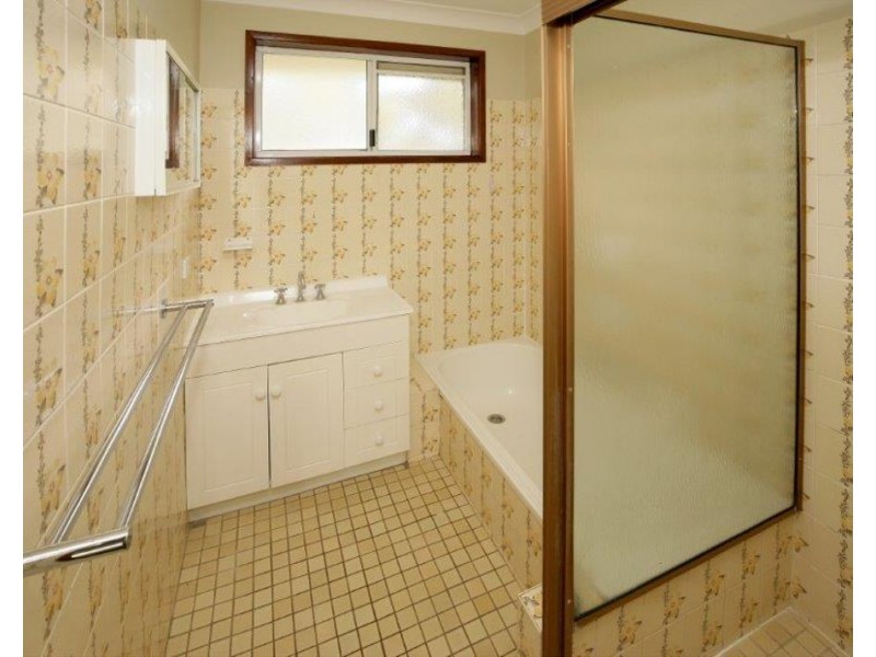 27 Goborra Street, Glenfield Park, Wagga Wagga NSW 2650