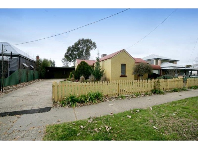 21 William Street, North Wagga Wagga NSW 2650