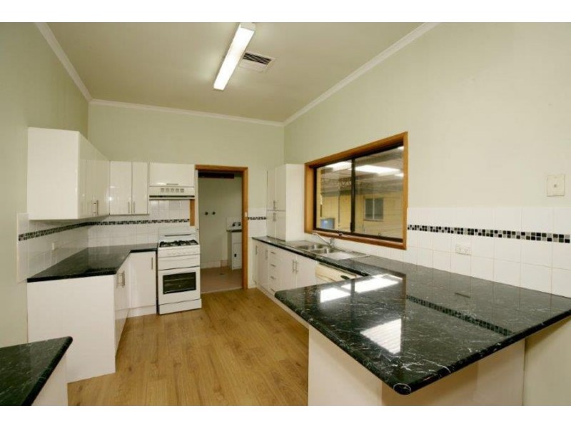 21 William Street, North Wagga Wagga NSW 2650
