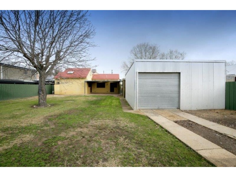 21 William Street, North Wagga Wagga NSW 2650