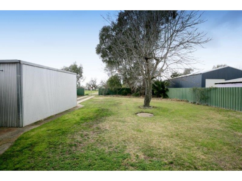21 William Street, North Wagga Wagga NSW 2650