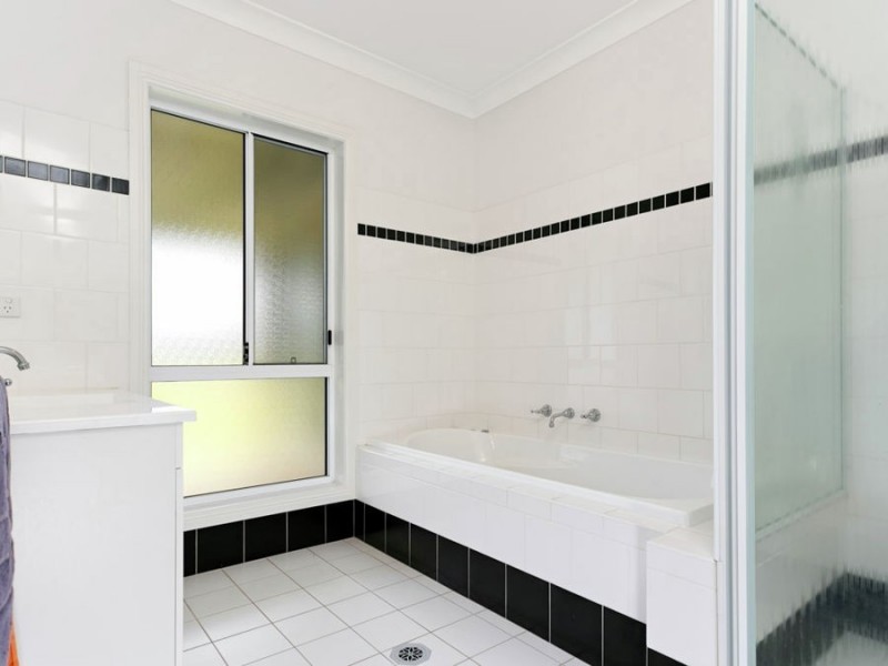 24 Indigo Drive, Springvale, Wagga Wagga NSW 2650