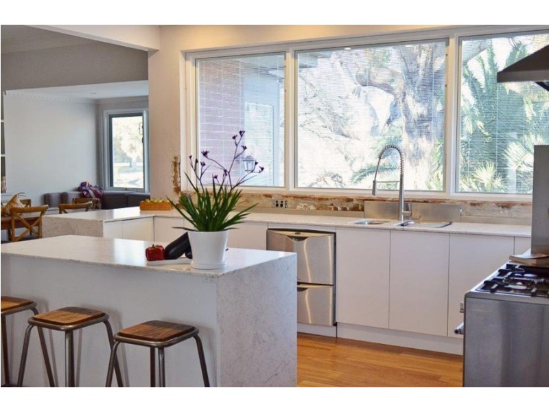 2 Simmons Street, Central, Wagga Wagga NSW 2650