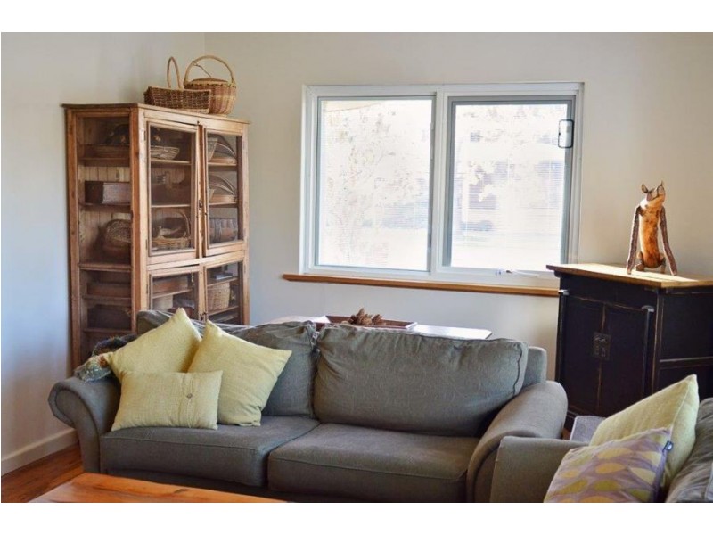 2 Simmons Street, Central, Wagga Wagga NSW 2650