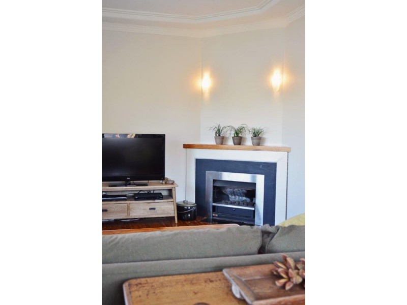 2 Simmons Street, Central, Wagga Wagga NSW 2650