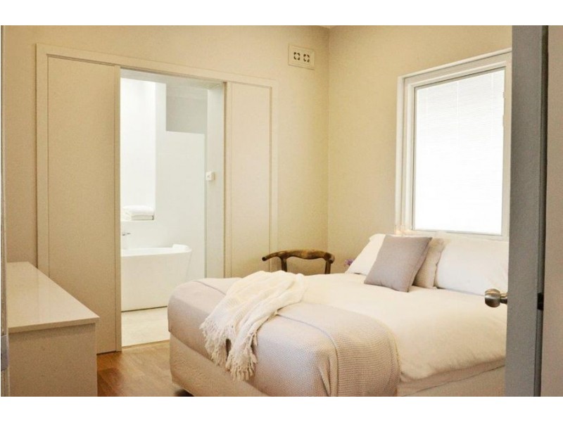 2 Simmons Street, Central, Wagga Wagga NSW 2650