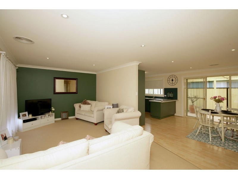 1/1B Canola Place, Estella NSW 2650