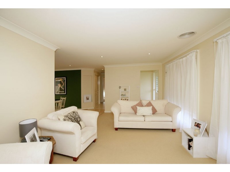 1/1B Canola Place, Estella NSW 2650