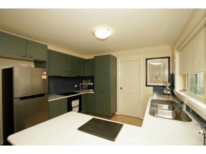 1/1B Canola Place, Estella NSW 2650