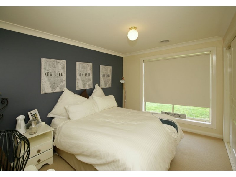 1/1B Canola Place, Estella NSW 2650