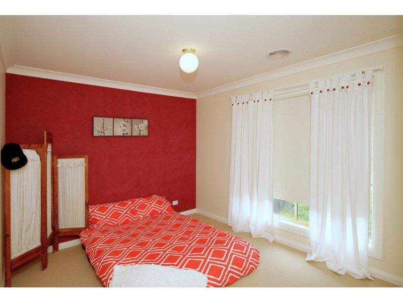 1/1B Canola Place, Estella NSW 2650