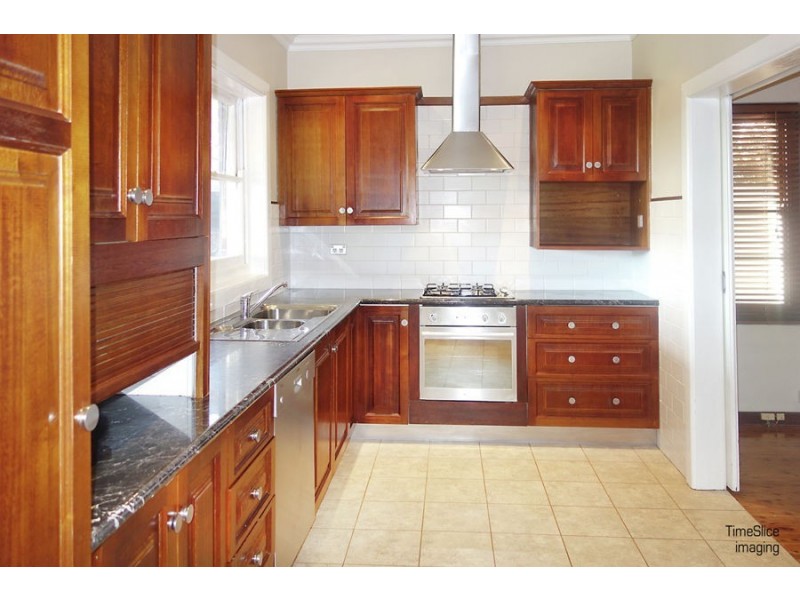 22 Halloran Street, Turvey Park NSW 2650