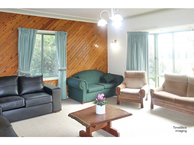 5 Essex Road, Mount Austin NSW 2650