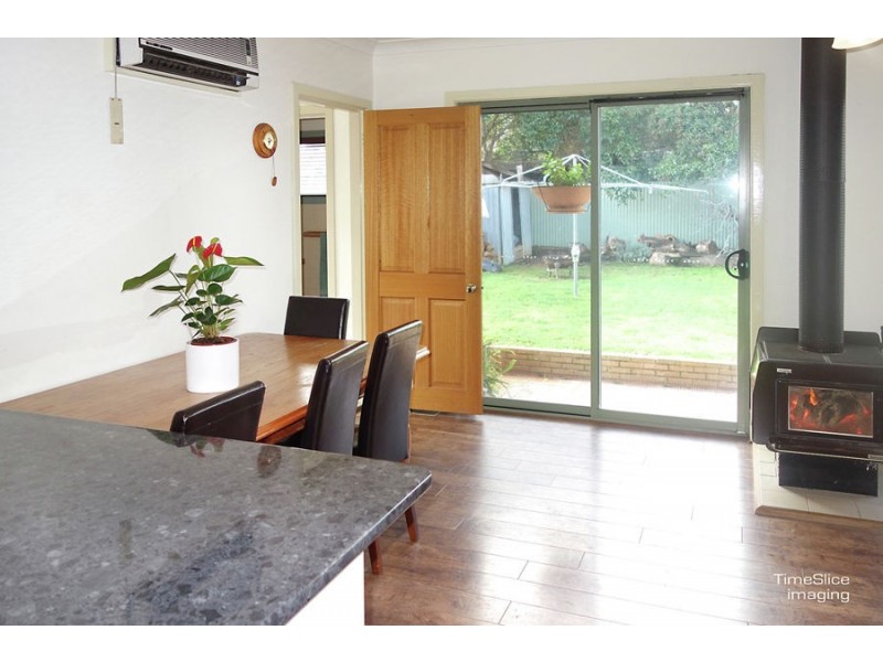 5 Essex Road, Mount Austin NSW 2650