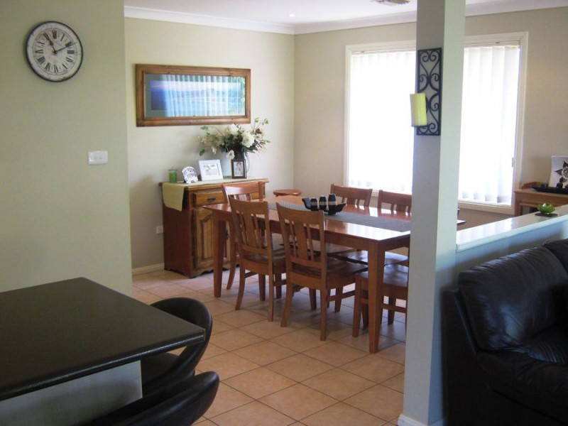 7 Gidgee Place, Glenfield Park NSW 2650