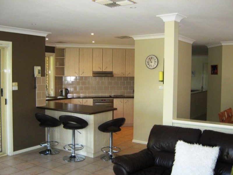 7 Gidgee Place, Glenfield Park NSW 2650