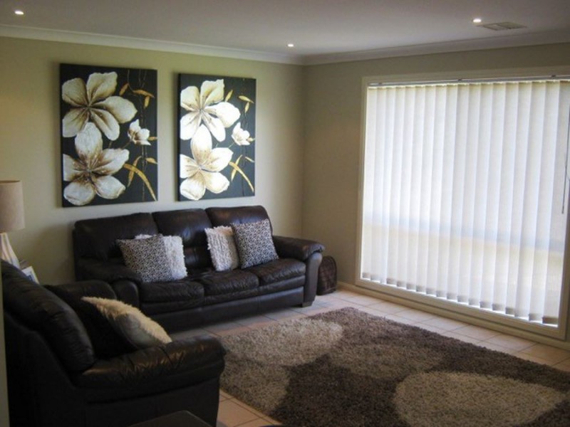 7 Gidgee Place, Glenfield Park NSW 2650