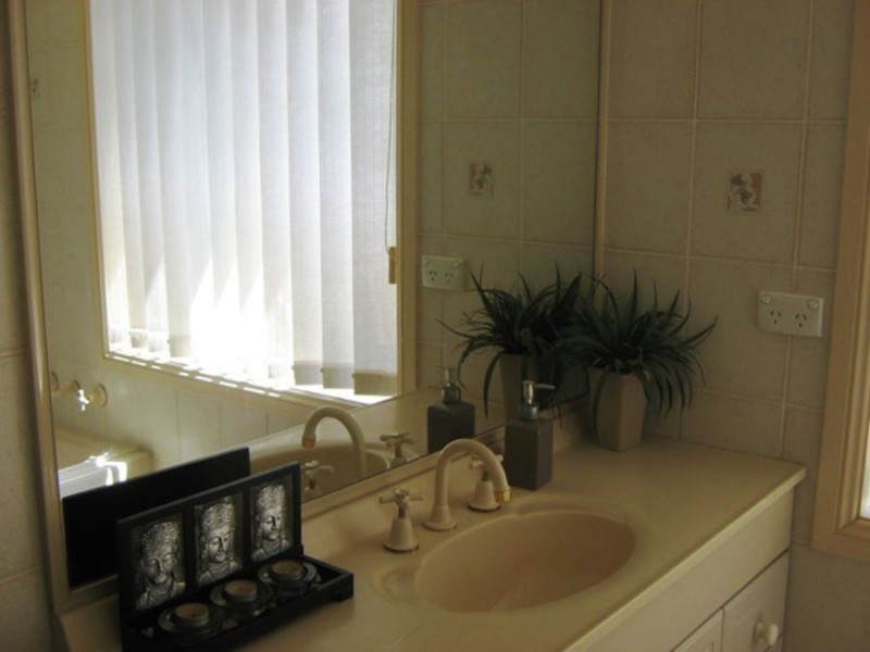 7 Gidgee Place, Glenfield Park NSW 2650