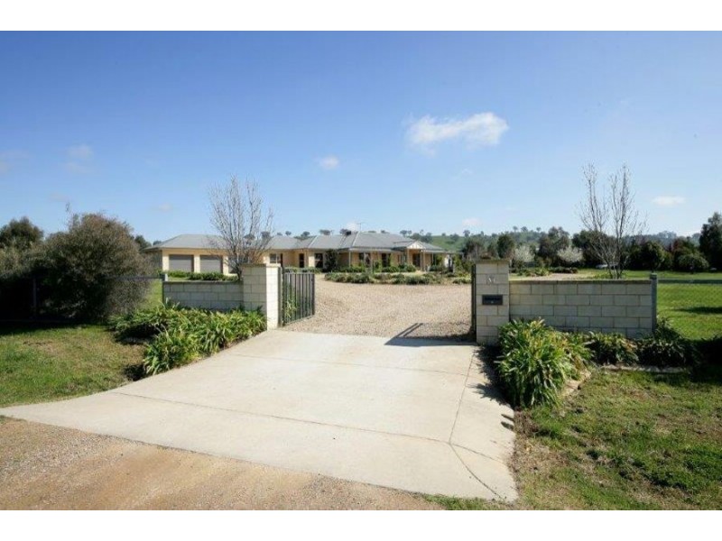6 Glenoak Drive, Springvale, Wagga Wagga NSW 2650