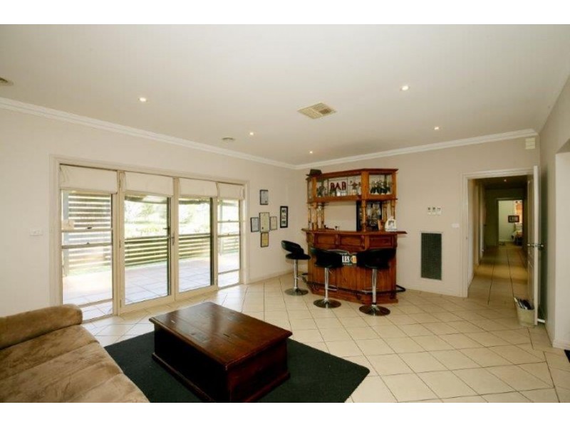 6 Glenoak Drive, Springvale, Wagga Wagga NSW 2650