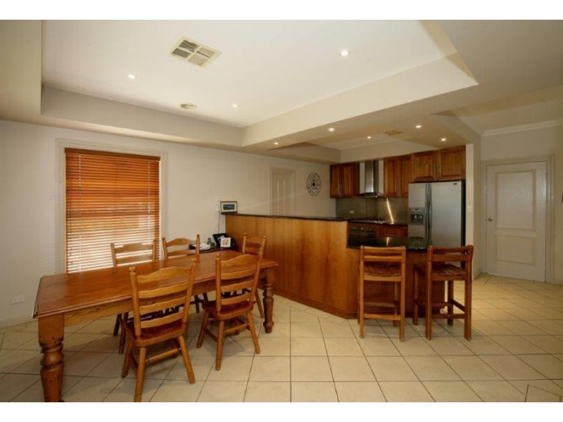 6 Glenoak Drive, Springvale, Wagga Wagga NSW 2650