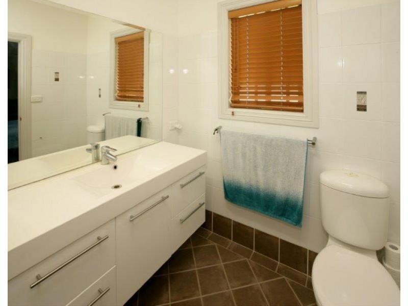 6 Glenoak Drive, Springvale, Wagga Wagga NSW 2650