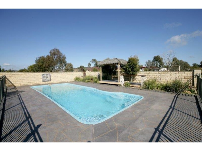 6 Glenoak Drive, Springvale, Wagga Wagga NSW 2650