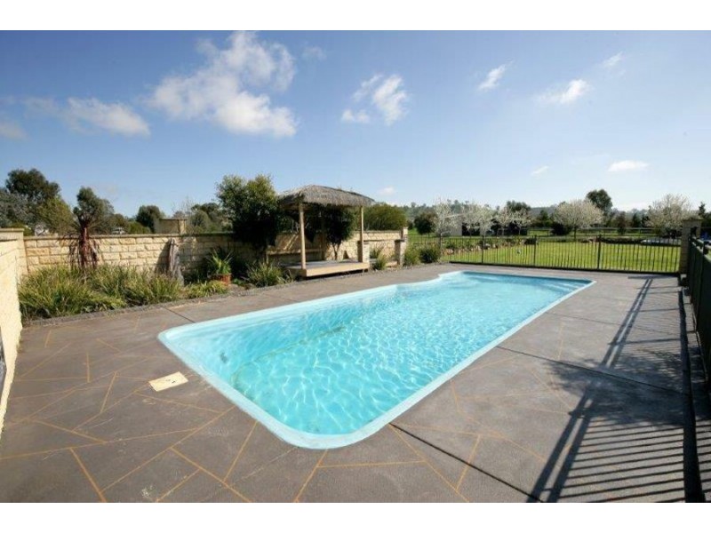6 Glenoak Drive, Springvale, Wagga Wagga NSW 2650