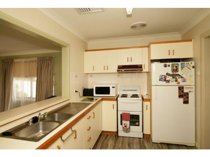 15 Condon Avenue, Mount Austin, Wagga Wagga NSW 2650