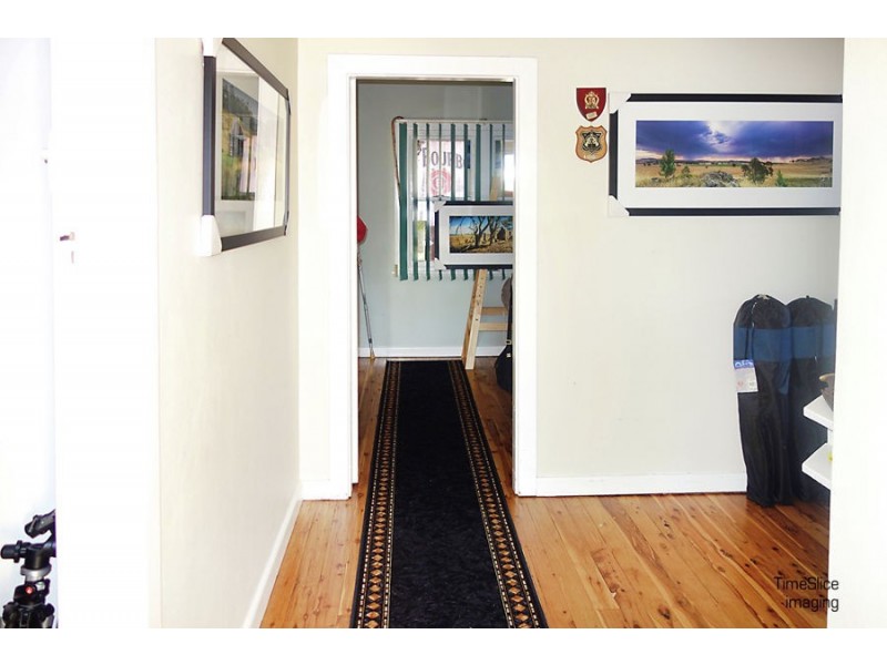 158 Fernleigh Road, Mount Austin NSW 2650