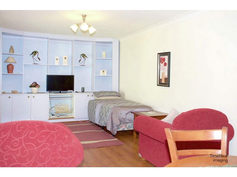 6 Osborne Avenue, Kooringal NSW 2650