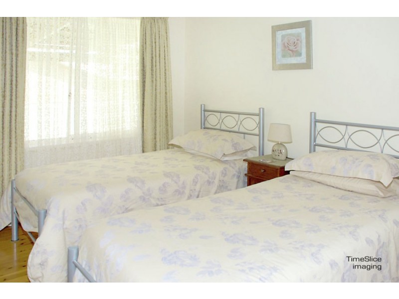 6 Osborne Avenue, Kooringal NSW 2650