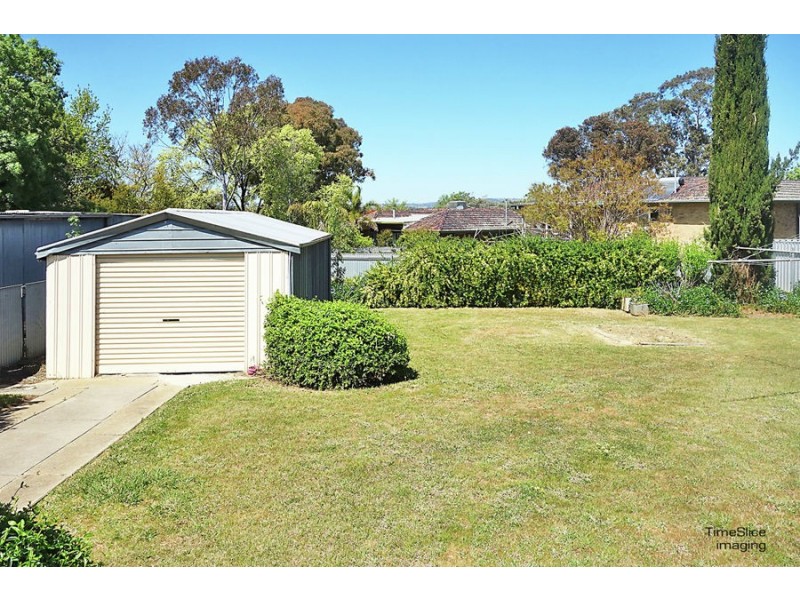 64 Tichborne Crescent, Kooringal NSW 2650