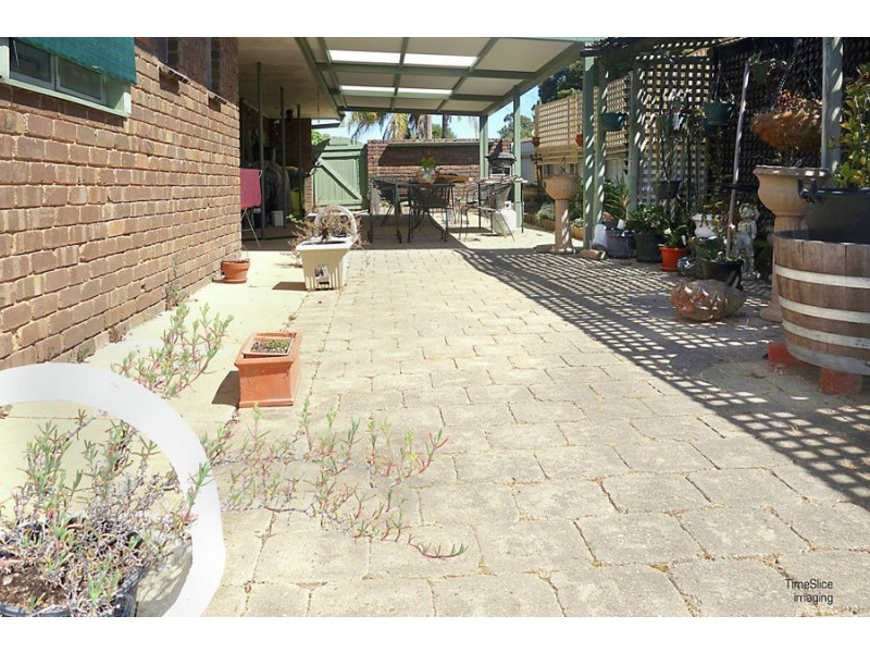 1 Nandina Avenue, Lake Albert NSW 2650