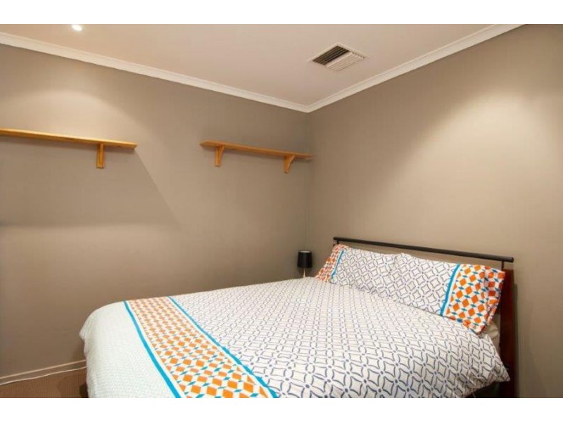 27 Overdale Drive, Bourkelands NSW 2650