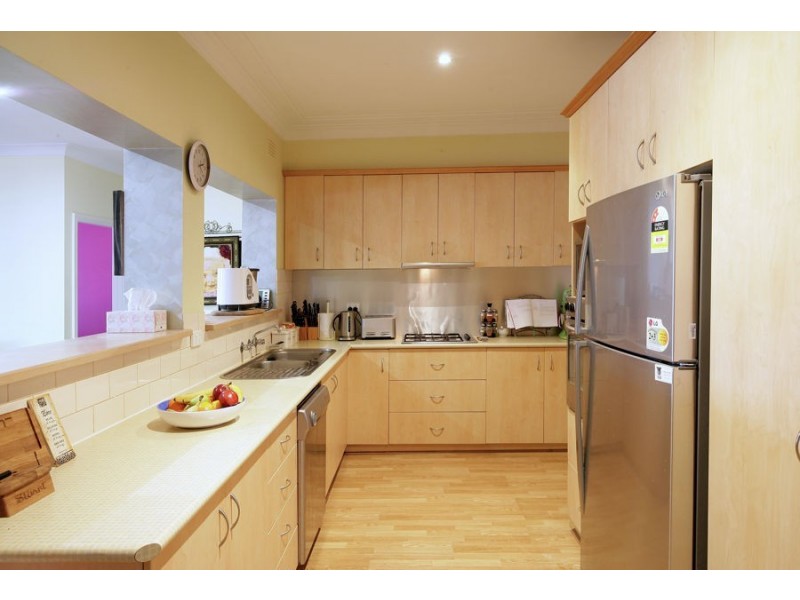 87 Meadow Street, Wagga Wagga NSW 2650